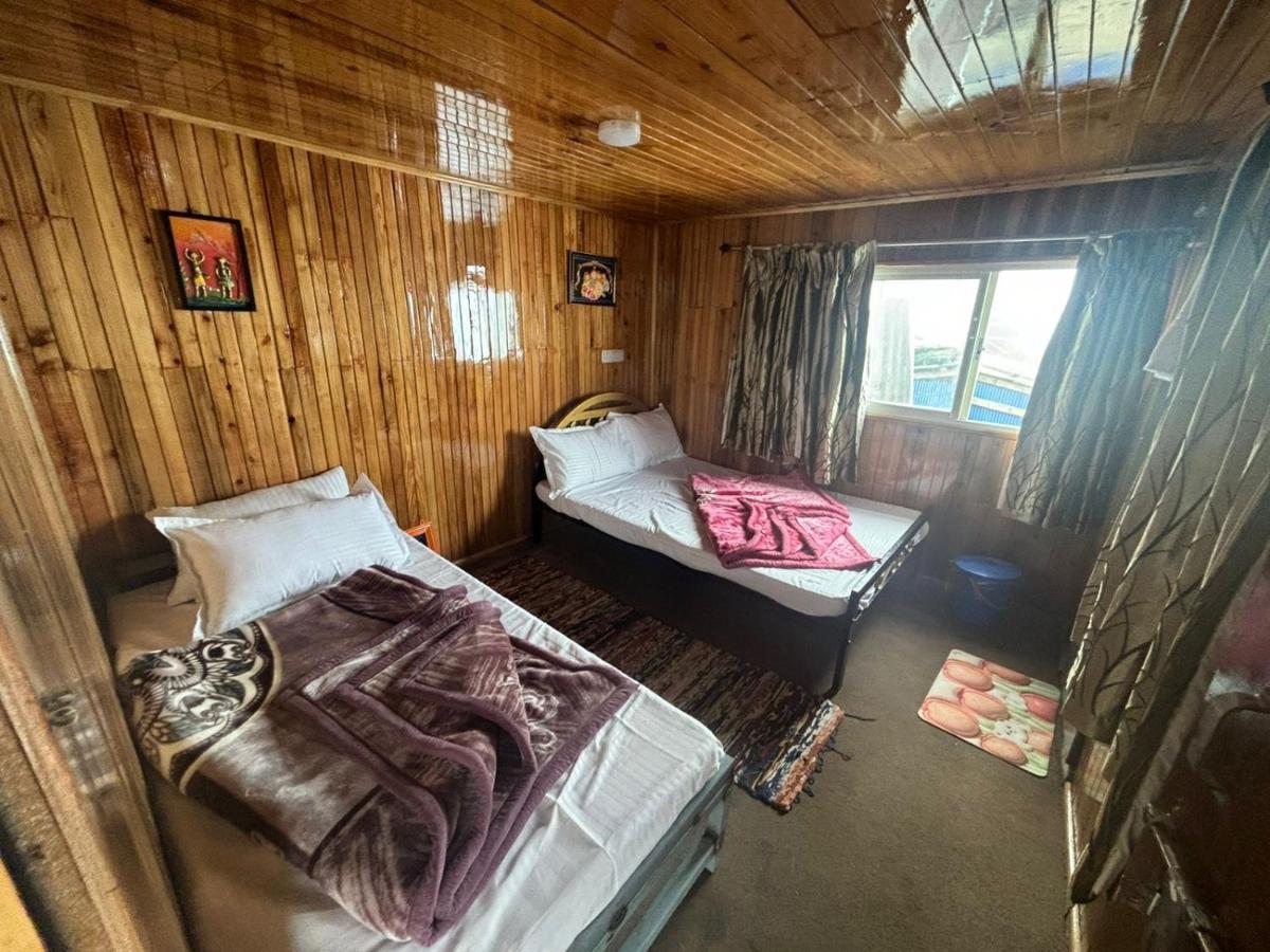 Himalayan hill view - B&B