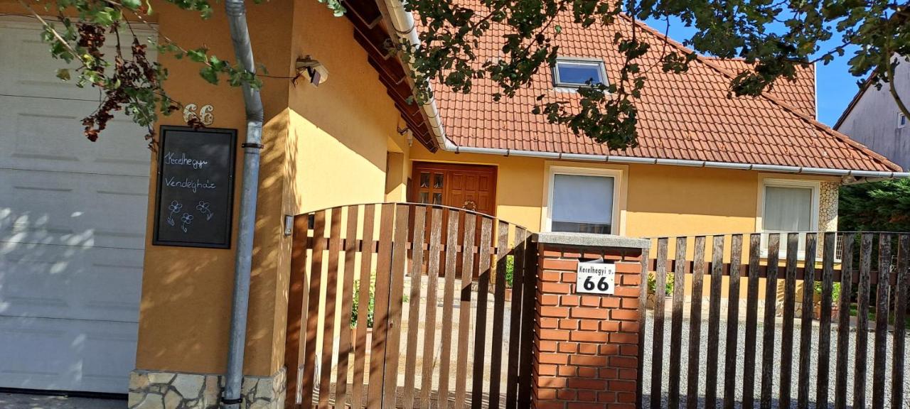 Kecelhegyi Vendégház - B&B