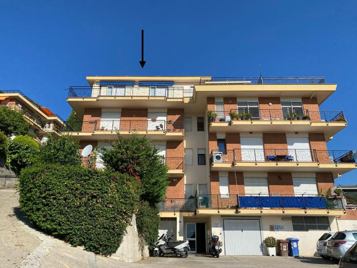 Casa Fiona - attico con incredibile vista mare - B&B