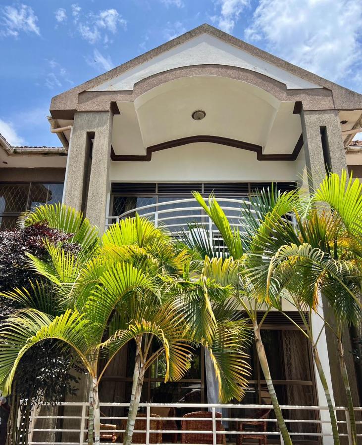 Hidden beautiful Modern Apartment - Chambres d’hôtes Entebbe