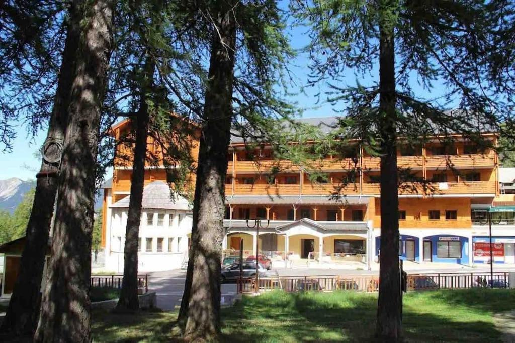 VALBERG aux pieds des pistes et centre station - Bed and Breakfast