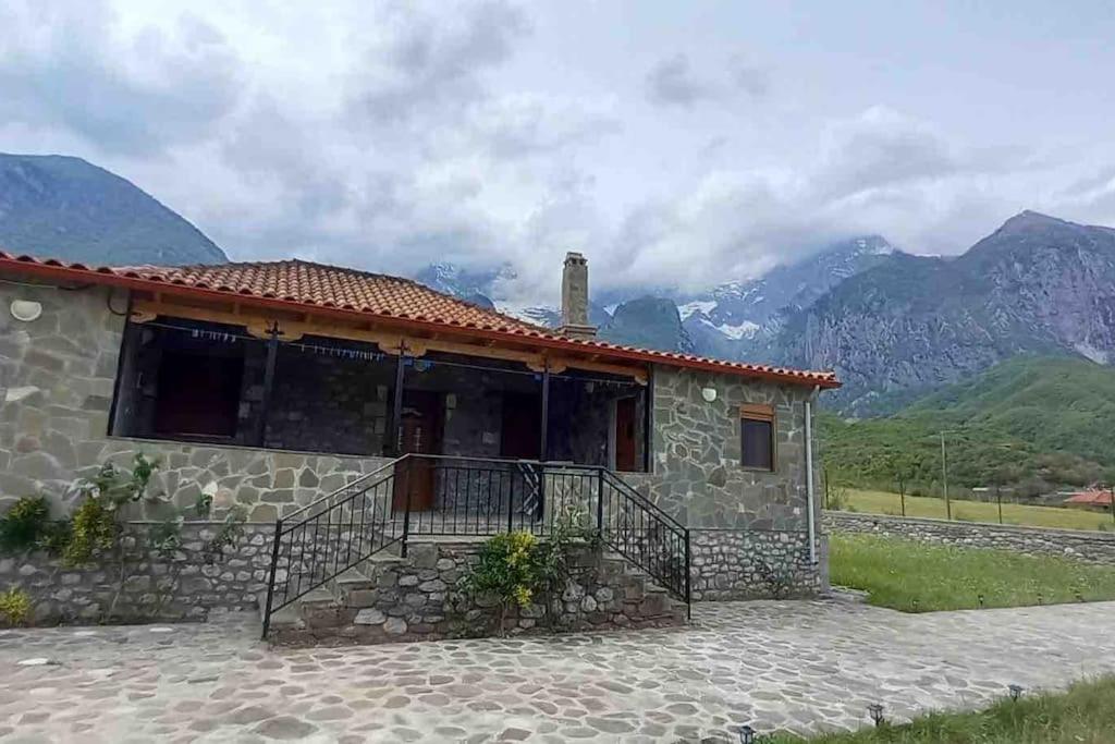 Secluded house Vjosa river - Bed and Breakfast Kanikol