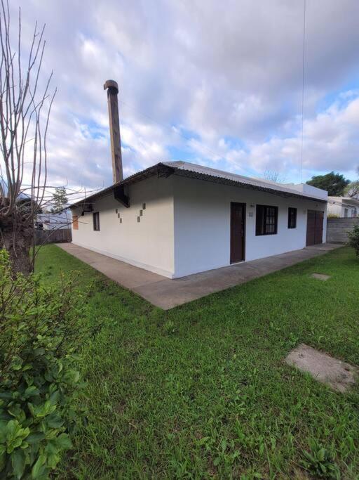 Casa amplia con garaje - B&B Paysandú