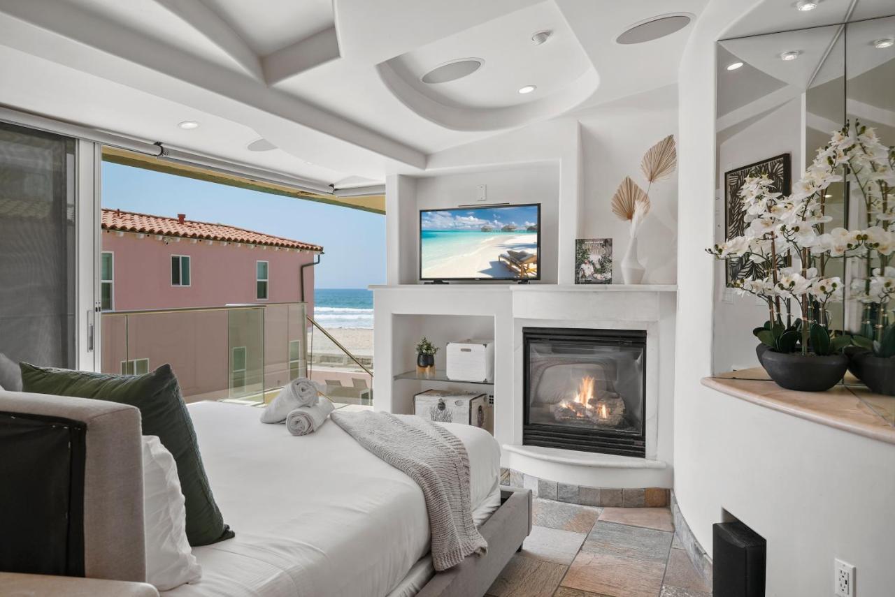 Stunning Oceanfront Boardwalk Condo - Spa, Steps2Beach, Parking & Fast Wifi! - B&B