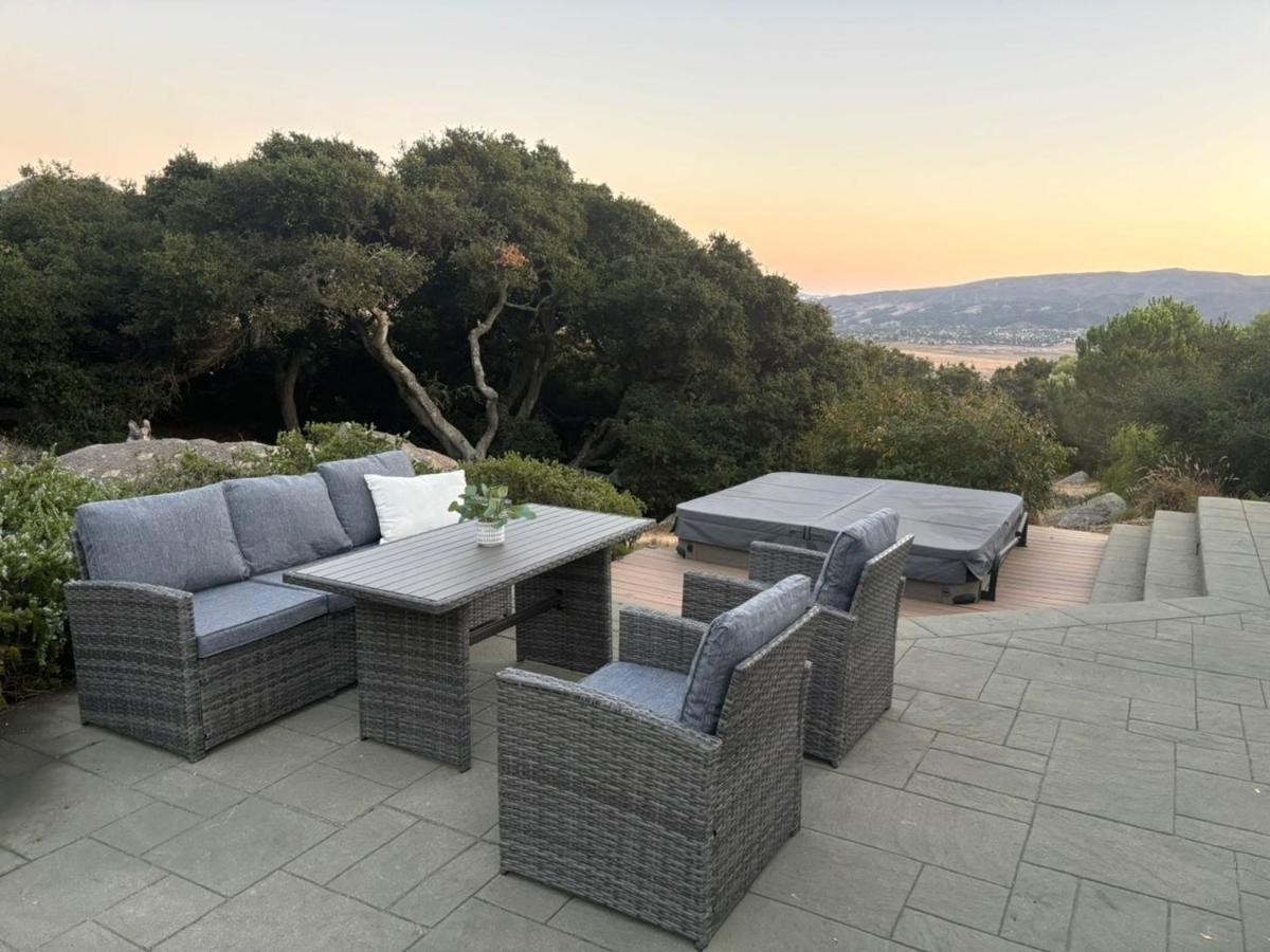 Six-Bedroom House - B&B San Luis Obispo