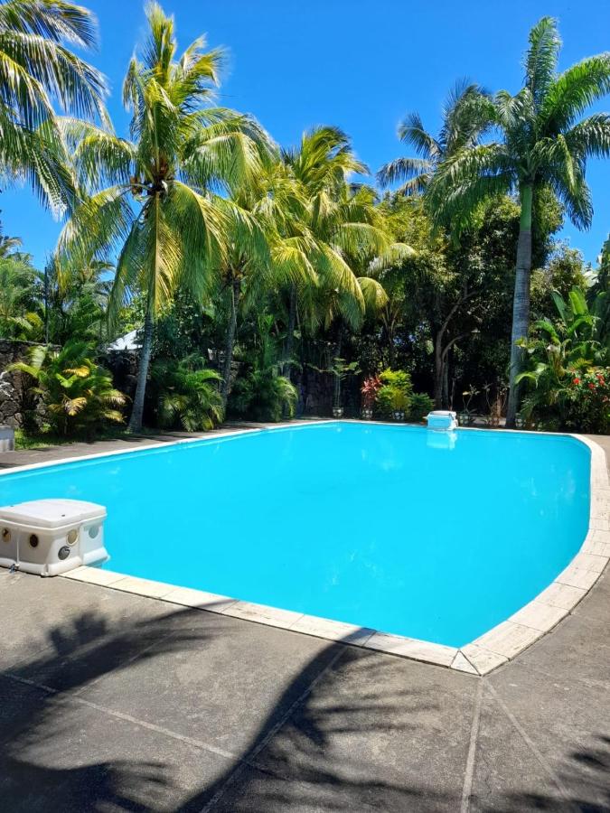 Bel appartement sur la route côtière à 50 m d une très belle plage - B&B