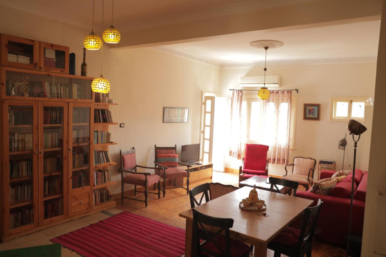 Artistic apartment with a terrace in Downtown - Ferienwohnung