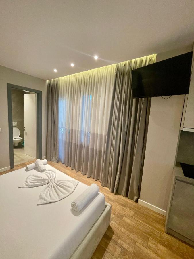 Studio Apartment with Balcony