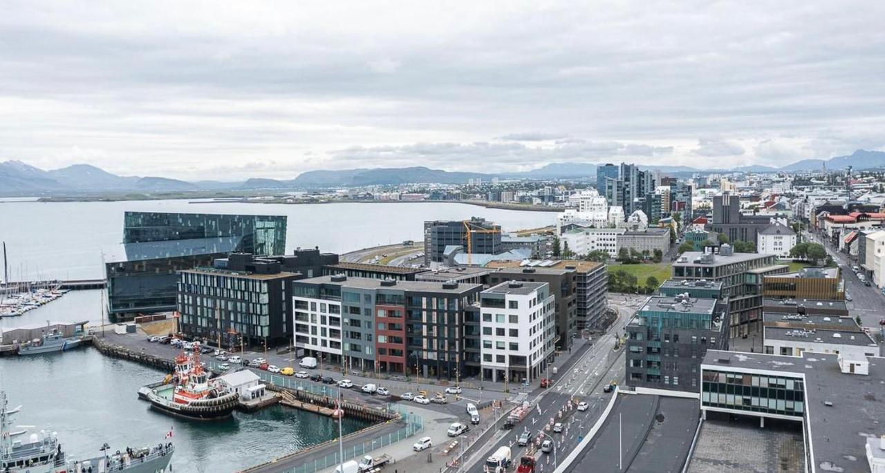 City View Lux in the City Center with Free Parking - B&B