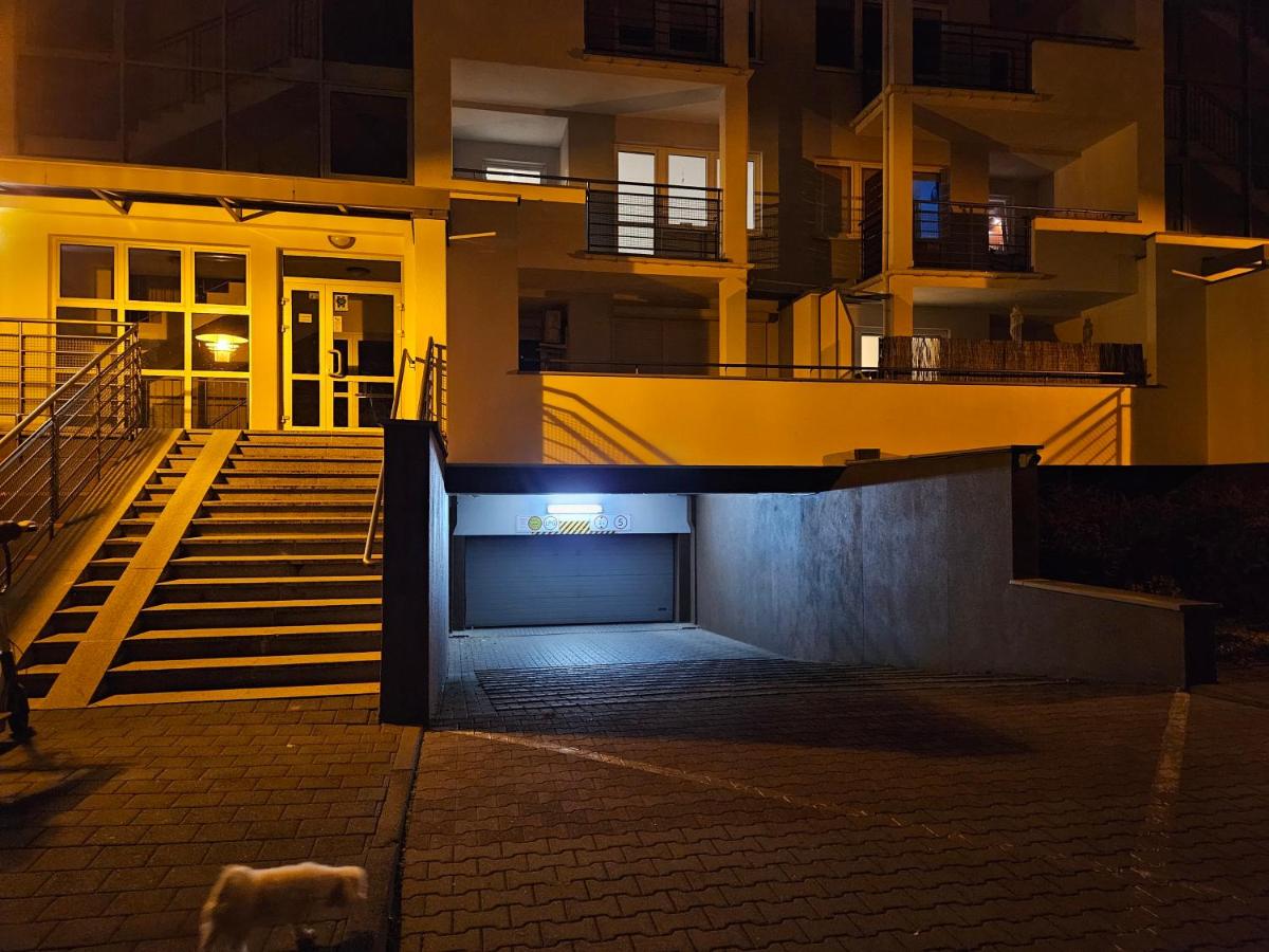 Apartament Malta & basen ,kort tenisowy w cenie - B&B