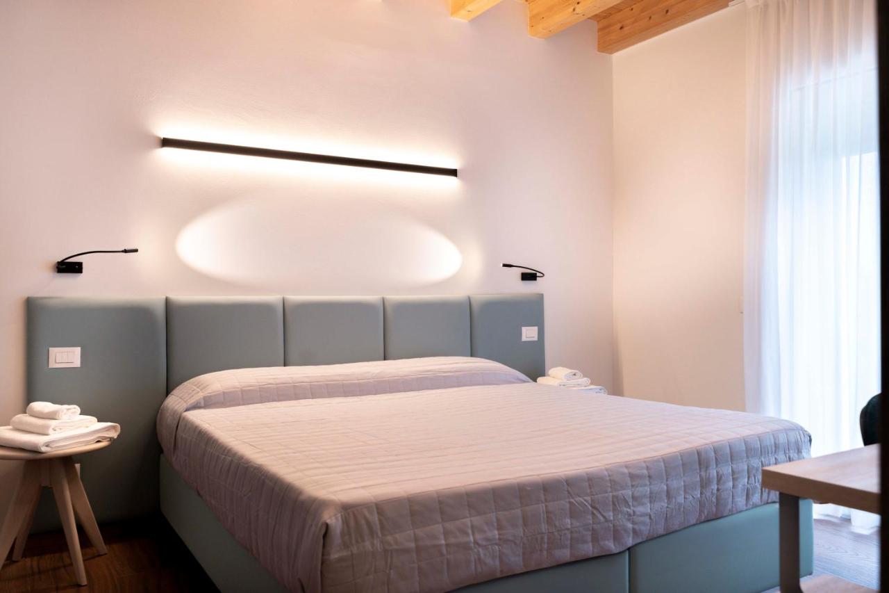 Deluxe One-Bedroom Apartment with Garden View