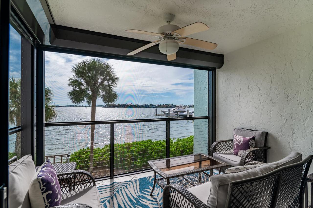 Perfect Waterfront Getaway on Marco River - B&B Marco