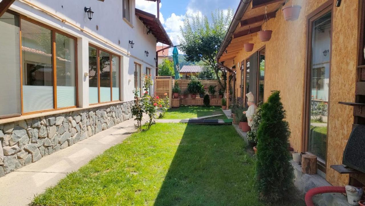 Casa Selera - Rasnov Central - Aproape de Dino Park, Bran, Brasov - Ferienwohnung Rosenau