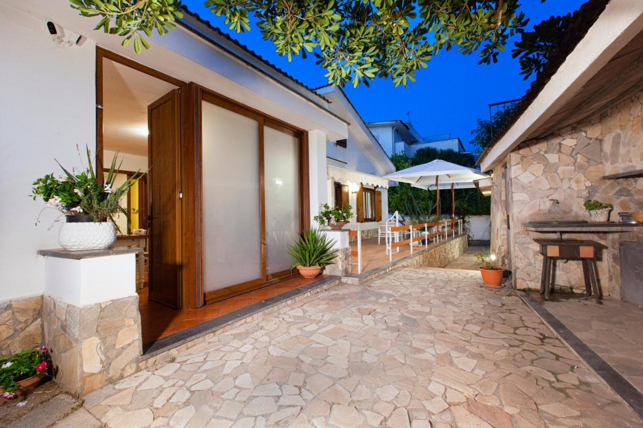 Villa Iaccarino Vista Golfo di Napoli e Ampi Spazi - Chambres d'hôtes Massa Lubrense