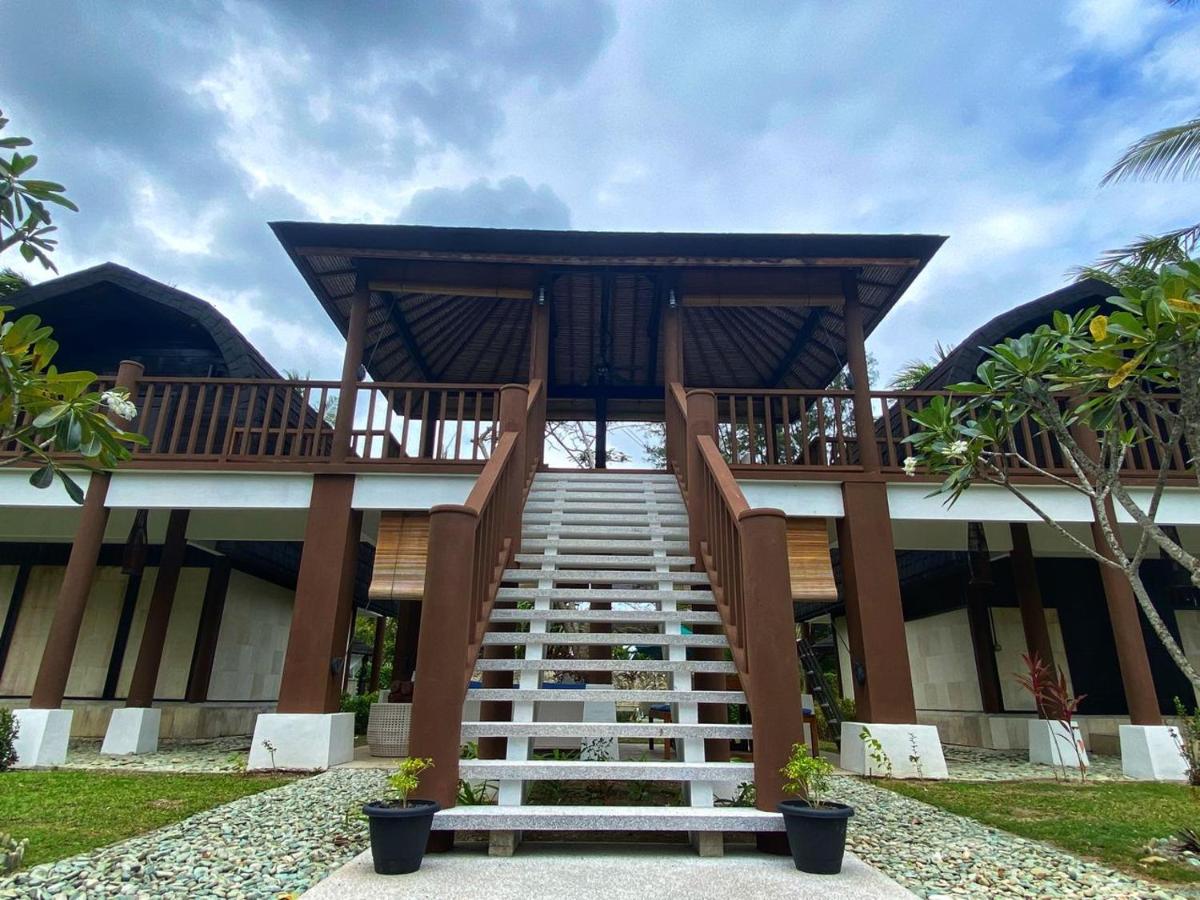 Sunbeam Luxe Villa
