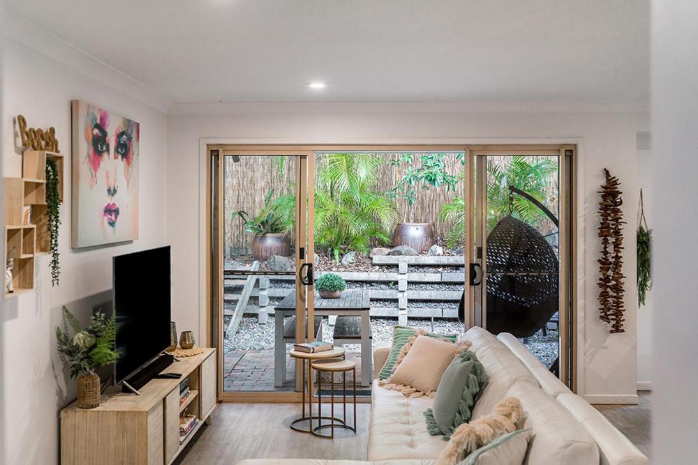 Three Bedroom Apartment Split Level with Lake view