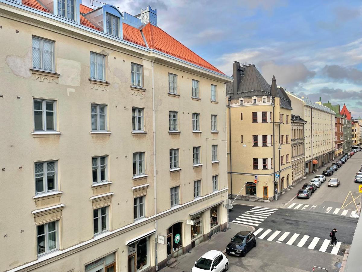 Puma's central flat 2 in Helsinki - B&B Helsinki