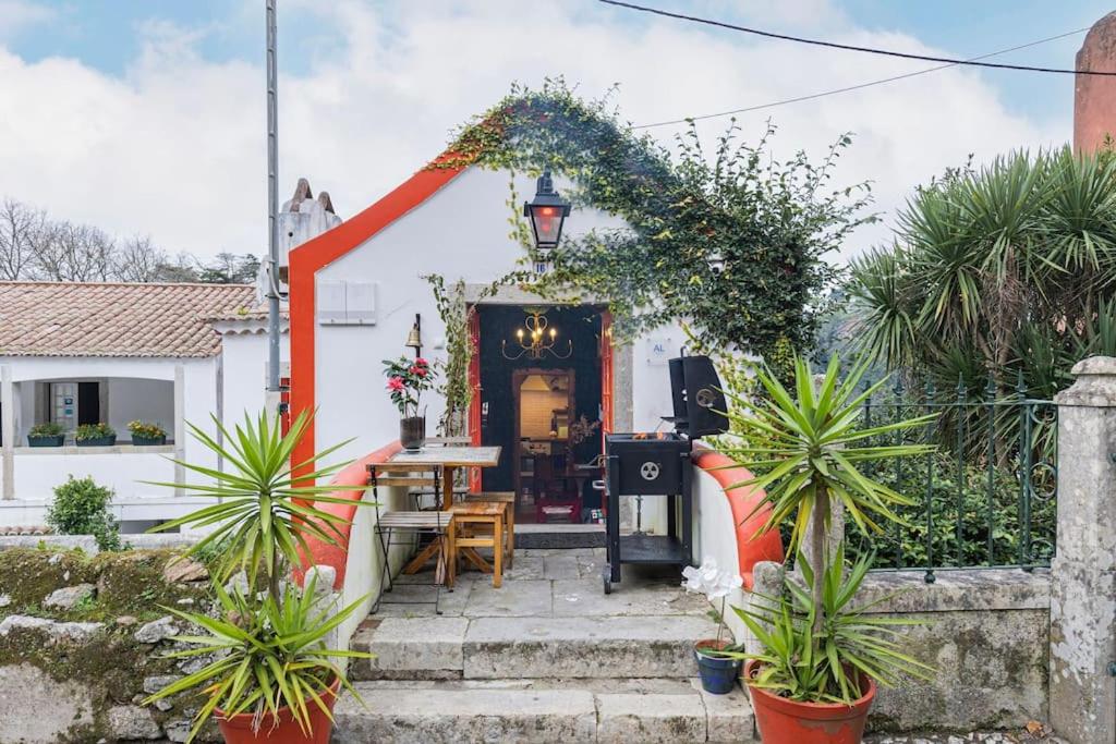 Unique Luxurious 17-Century Smart Chapel in Historical Center - Sintra WOW - B&B