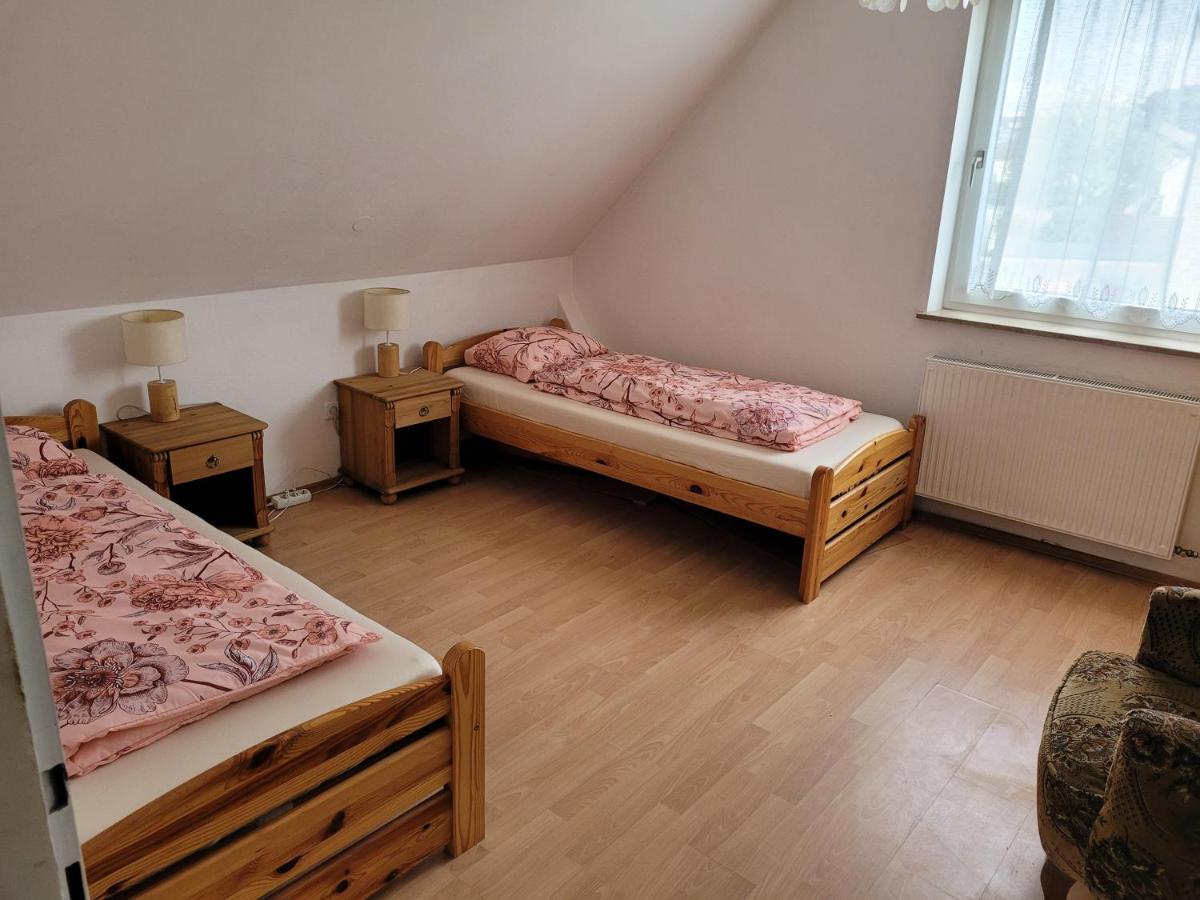 Obere Etage des Hauses - Bed and Breakfast