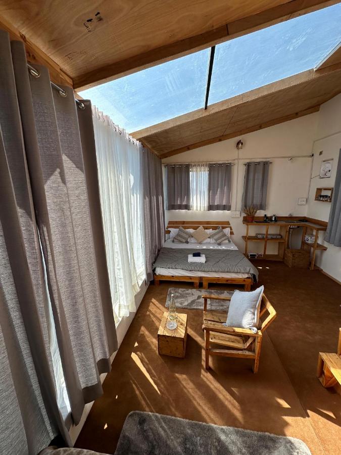 Stargaze with Rio, Glass-Lodge in Thachi Valley - B&B Lārji