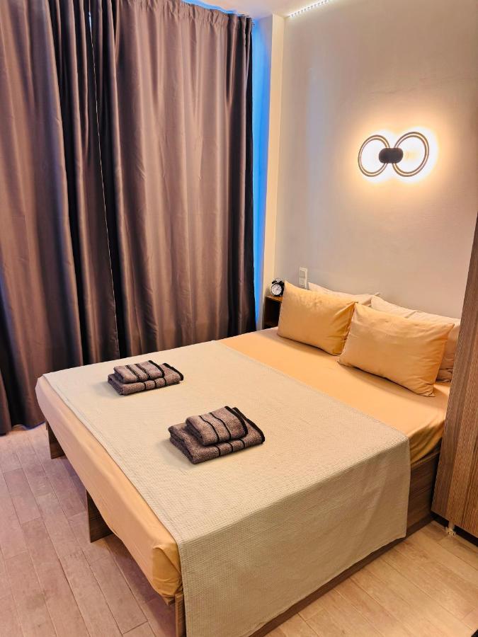 THESS PUZZLE STUDiO - B&B