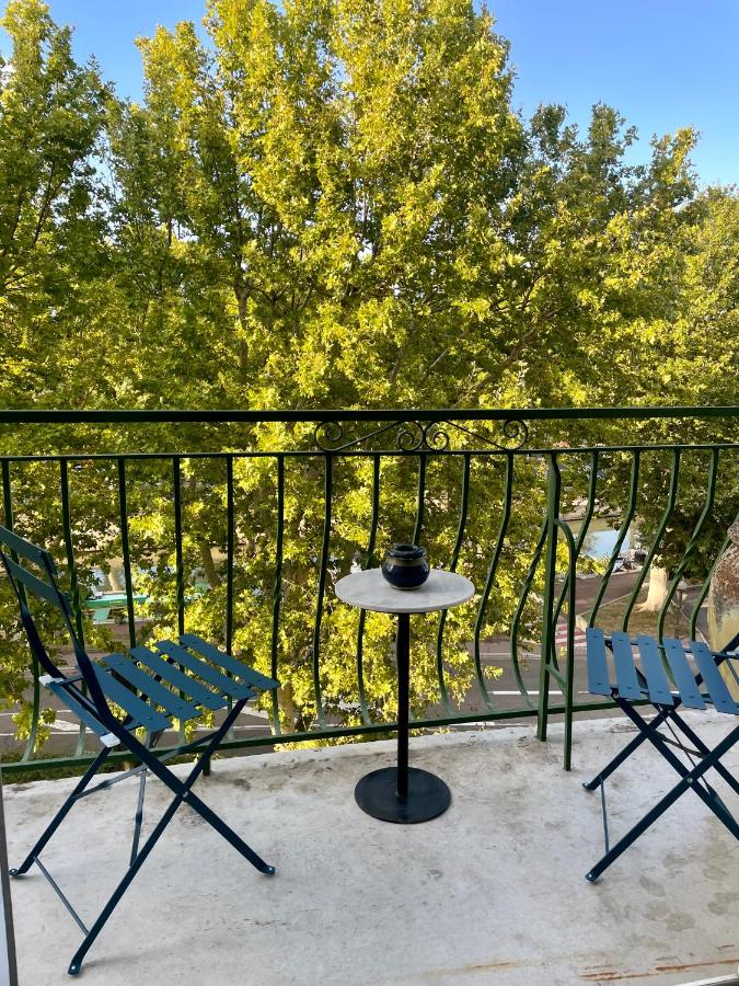 Apparemment luxueux niché dans les arbres - B&B
