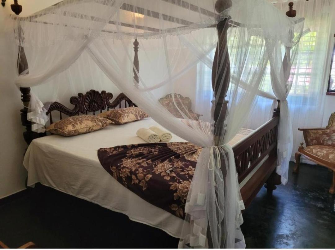 Deluxe Doppelzimmer (2 Erwachsene & 1 Kind)