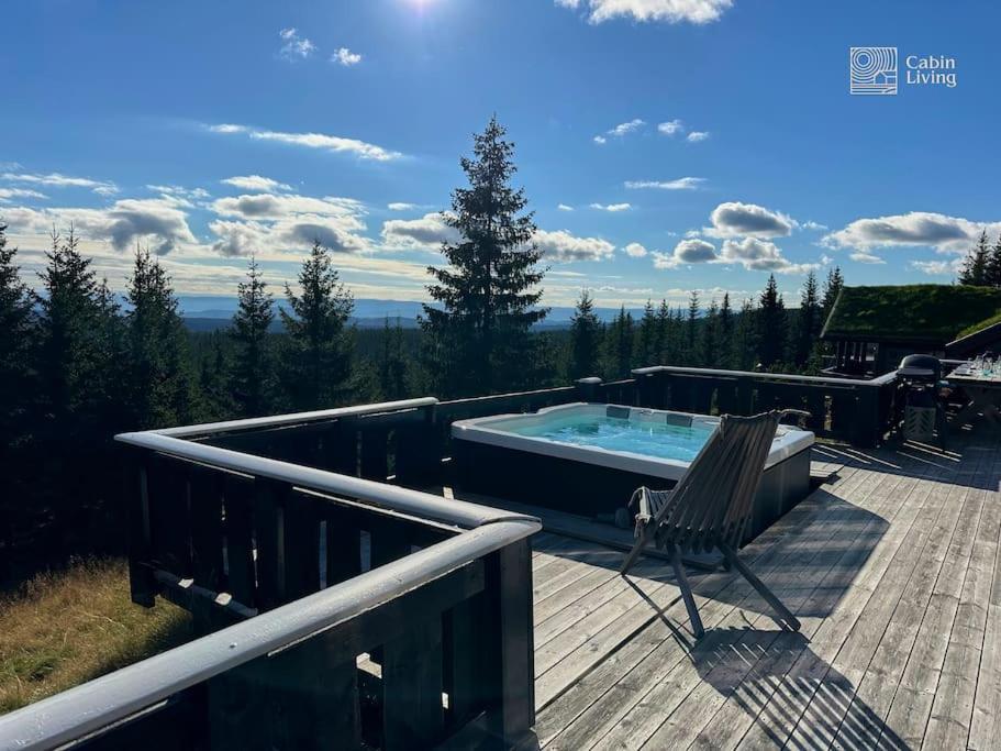 Sjusjøen, Luxury cabin with hot tub, ski-in out - B&B