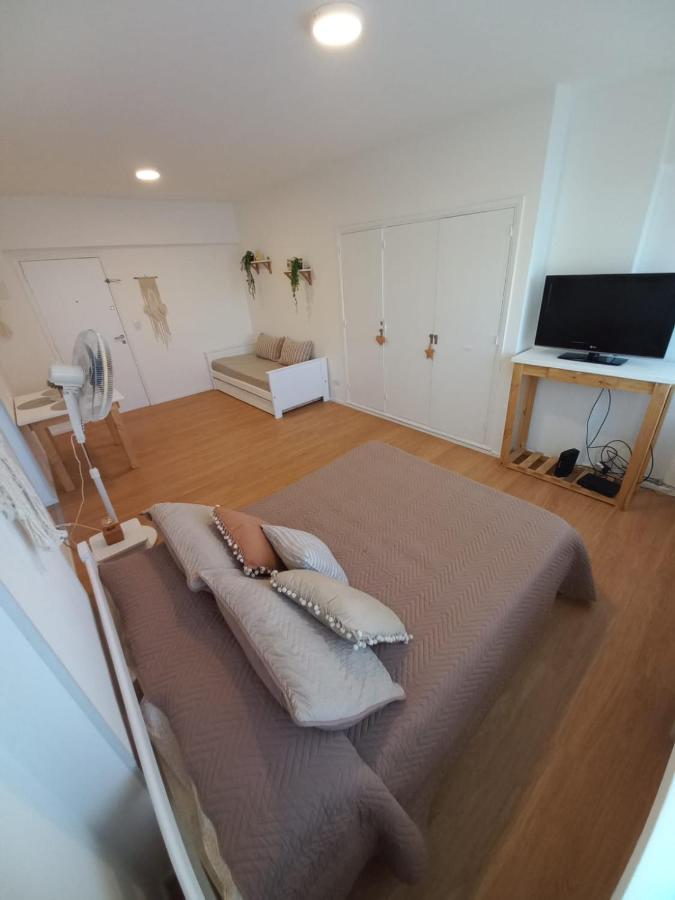 Moderno y luminoso departamento a metros del mar - Chambres d’hôtes Mar del Plata
