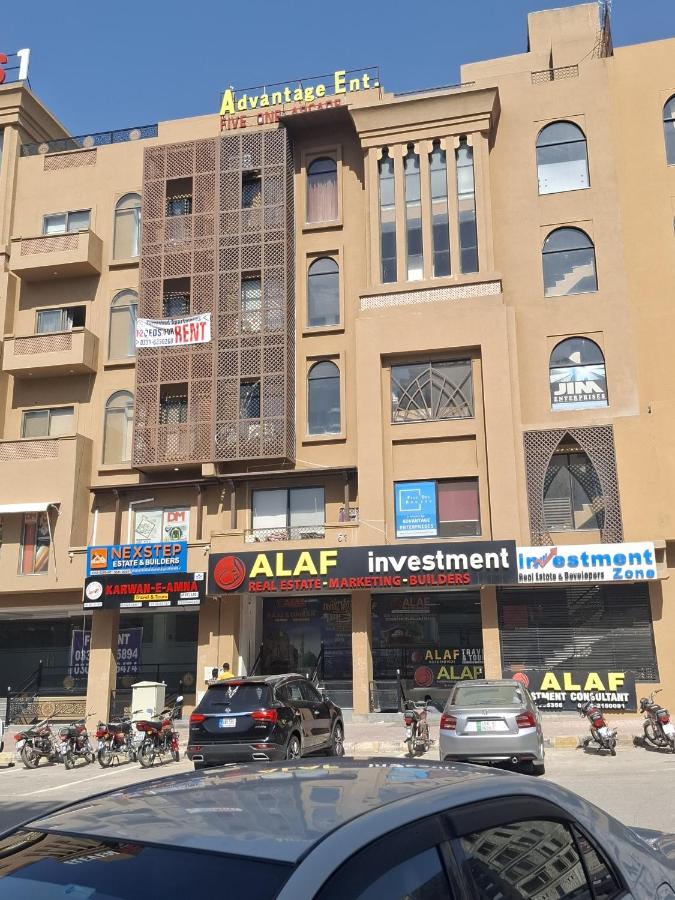 Luxury 2-Bed Penthouse w Private Terrace & Views - Ferienwohnung Rawalpindi