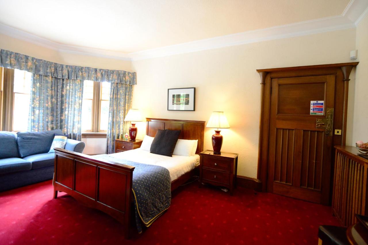 Double Room with Shared Bathroom