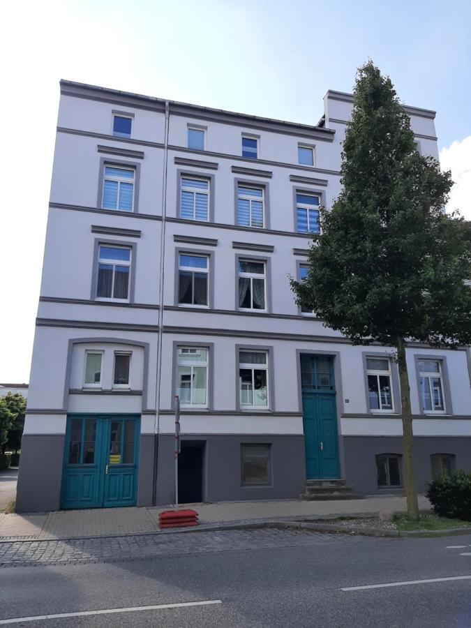 City-Apartment 3 - frisch renoviert, PS4 - Bed and Breakfast Schwerin
