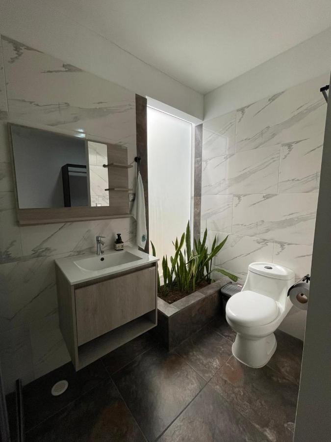 Chambre Lits Jumeaux avec Salle de Bains Privative