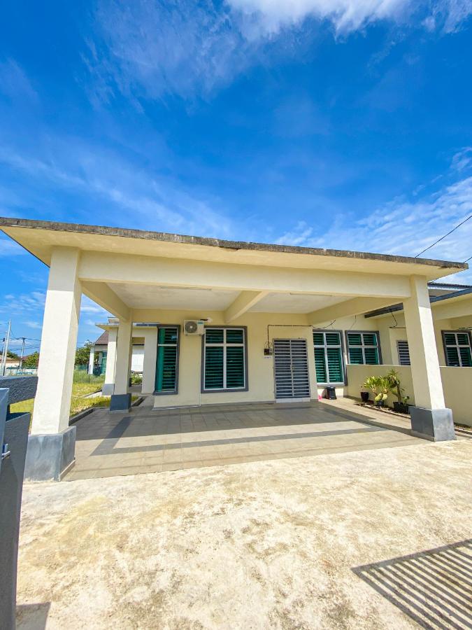 Dramayu Homestay - Ferienwohnung