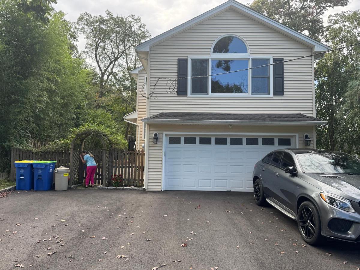 Cozy & Stylish Studio with Beautiful Lake Views & Fast Wifi - B&B Watchung