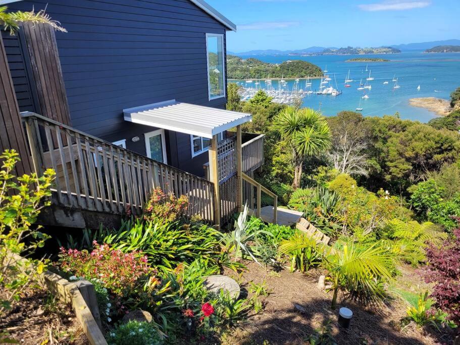Doves Bay View - B&B