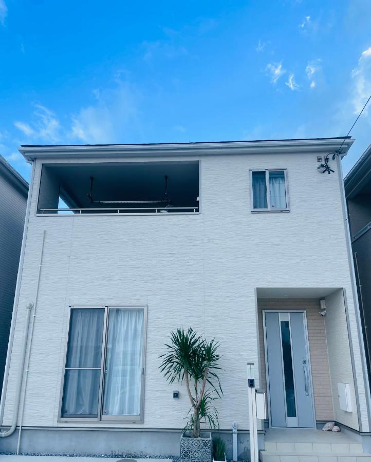 Naha Airport, beaches, shopping centers are nearby #NewVilla - Bed and Breakfast