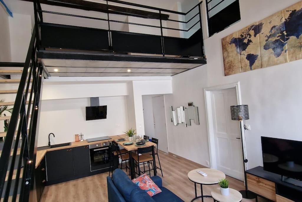 Le loft du théâtre - B&B Montélimar