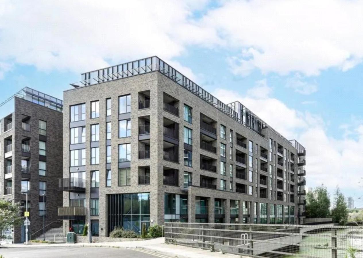 LondonAprt 1Bed Balcony Gym Tv Wifi - Chambres d’hôtes