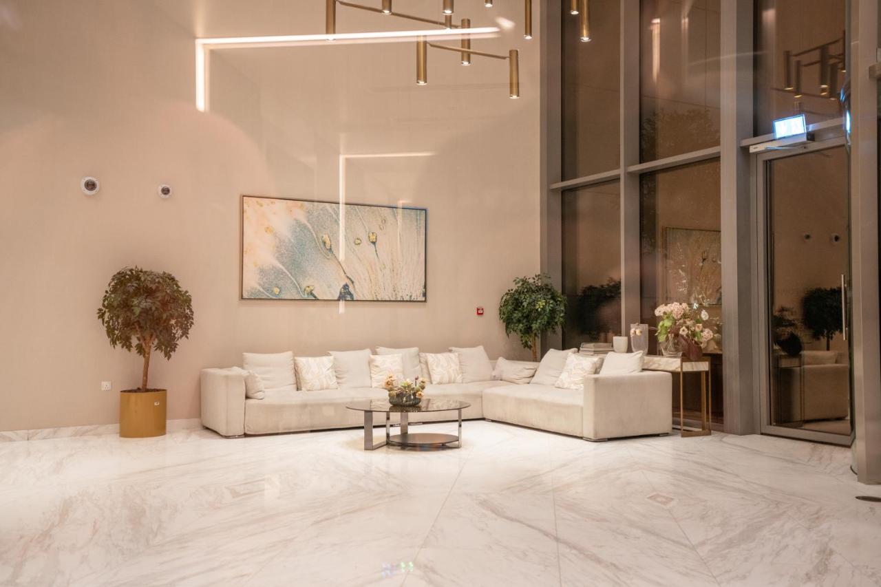 CH Urban Haven - 1BR at Boulevard Point with Burj & Fountain Views - Chambres d’hôtes Dubaï