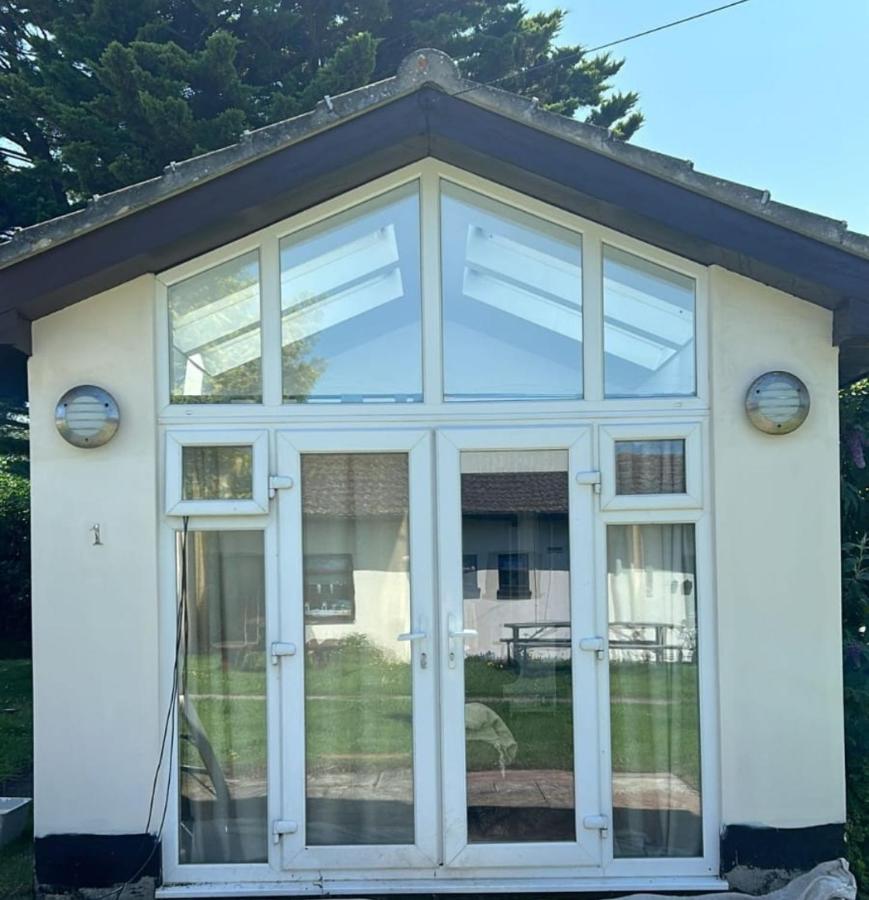 #1 Stoneleigh Cottage - B&B