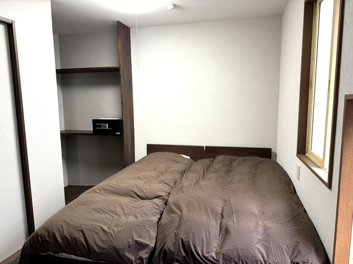 Economy Twin Room