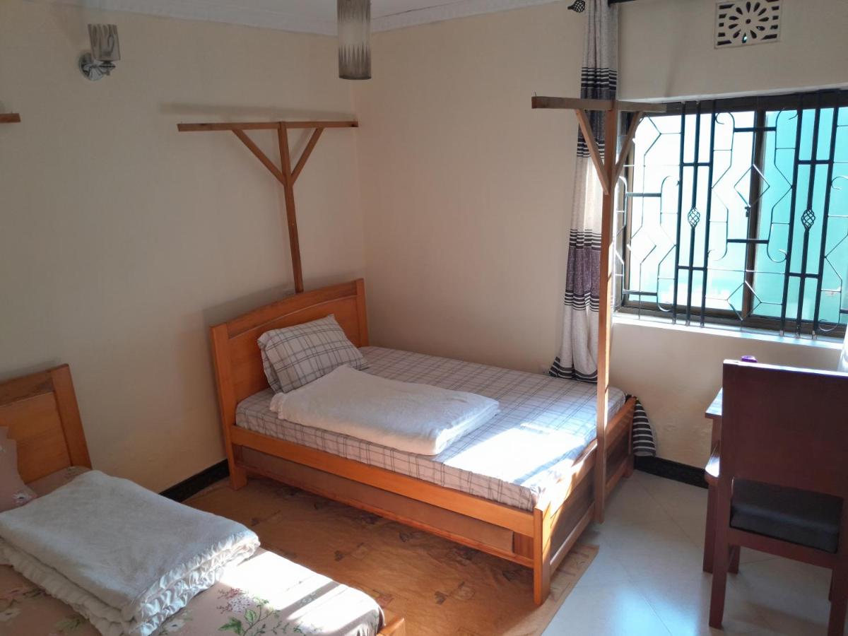 Deluxe Double Room (2 Adults + 1 Child)