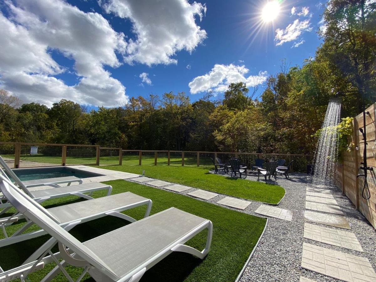 Kings Woods Lodge - Nature Resort & Venue in Wine Country - Chambres d'hôtes Kingsville