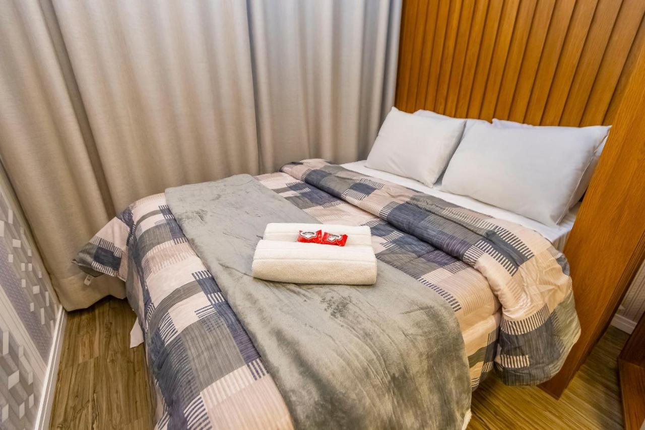 Studio com Cama e Sofa-Cama no Faivre - FAI0403 - B&B Curitiba