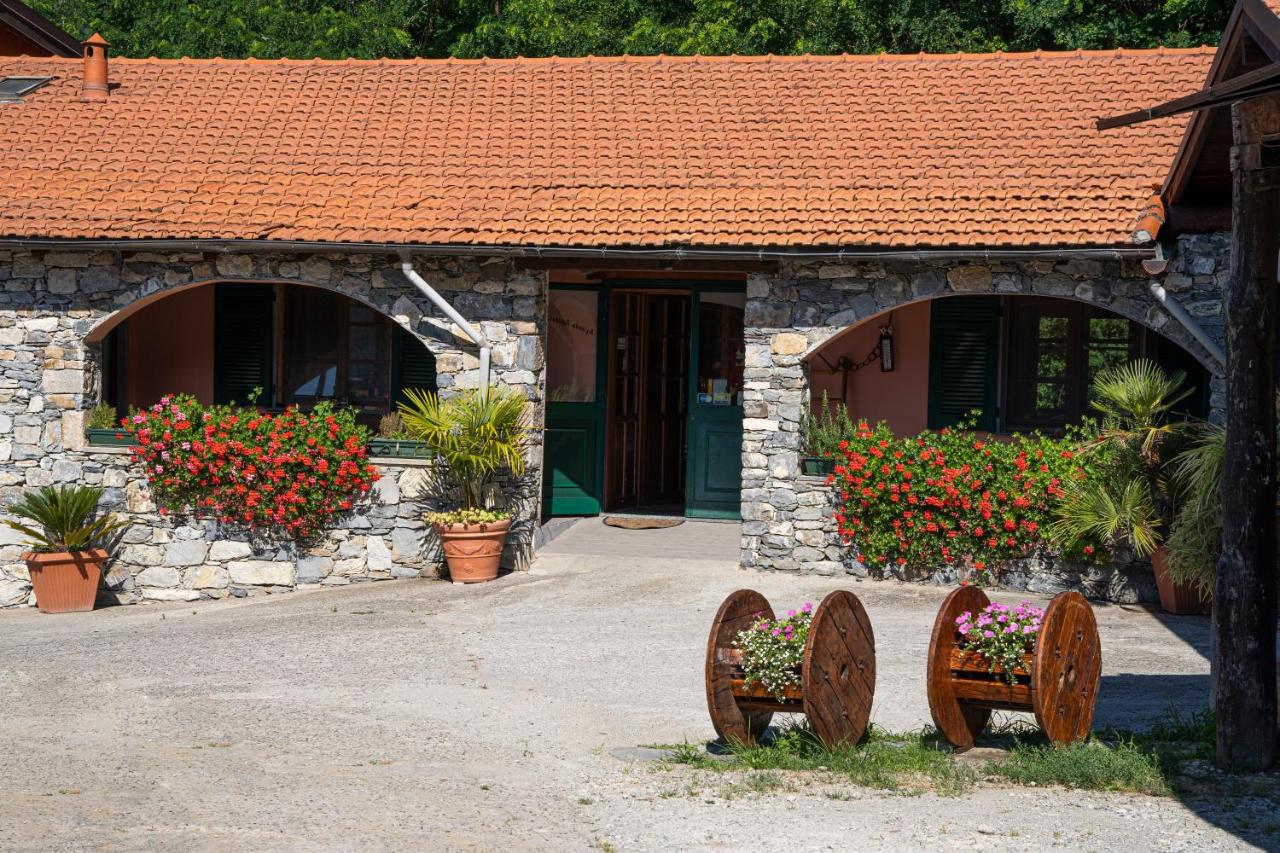 003 - Agriturismo Marpea - Camera Ape 12chilometri da Lavagna e dal Mare, cibo tipico e natura - B&B