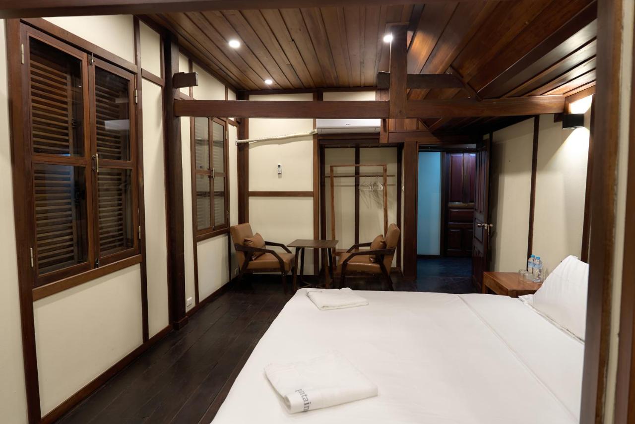 Deluxe Double Room with Bath