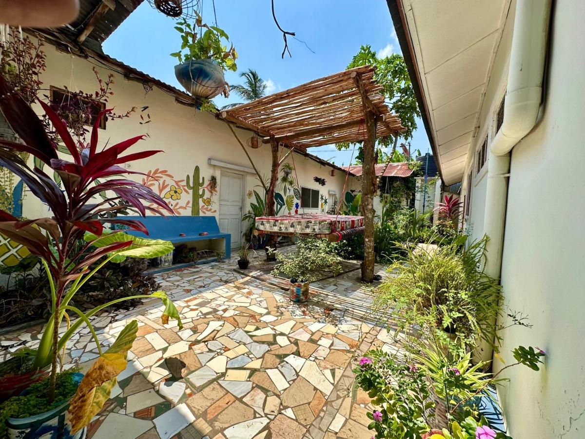 Mama's House - B&B Kibweni