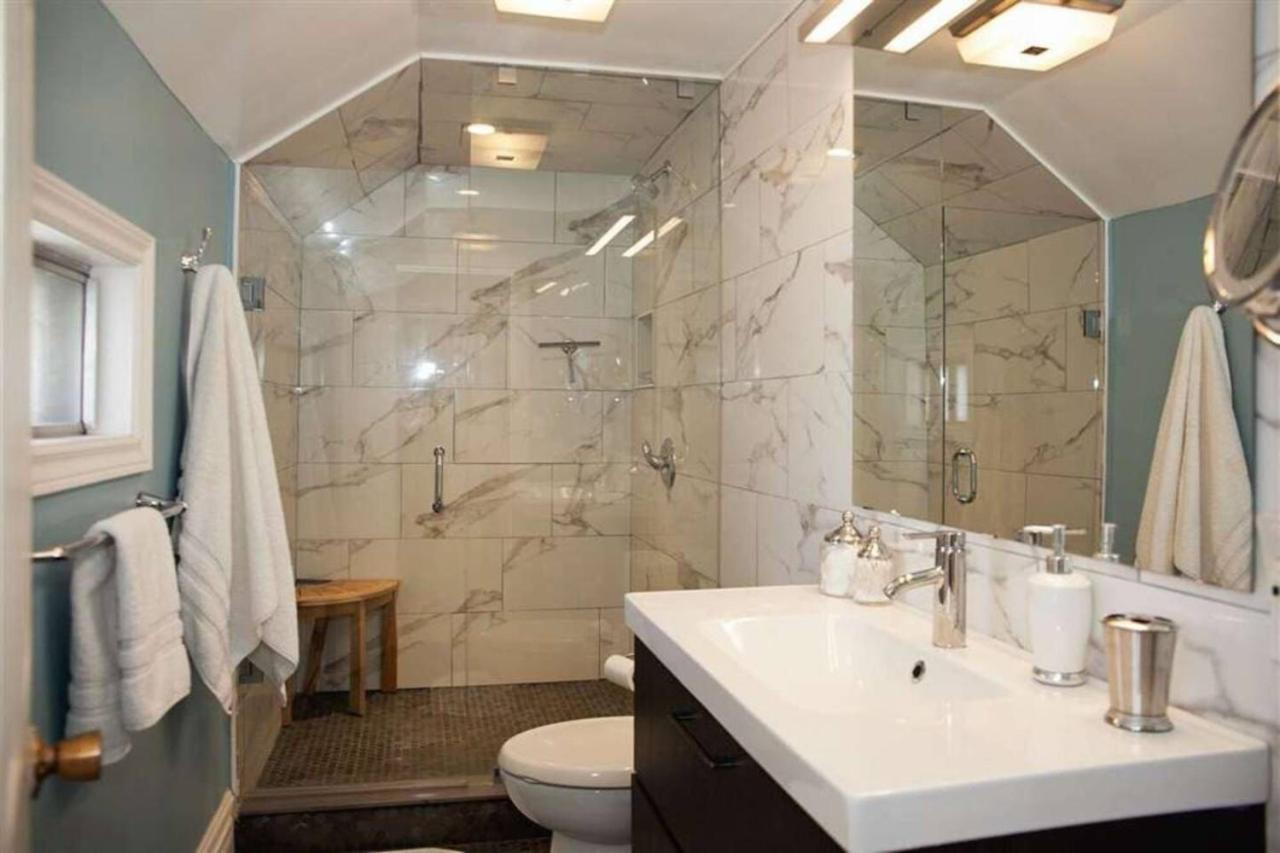 Gwyn Haven - Spacious Charming Century Home in Wellington - Chambres d’hôtes Wellington