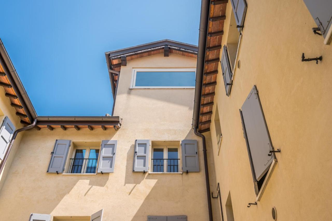 Casa Luce - bright, stylish and central - B&B
